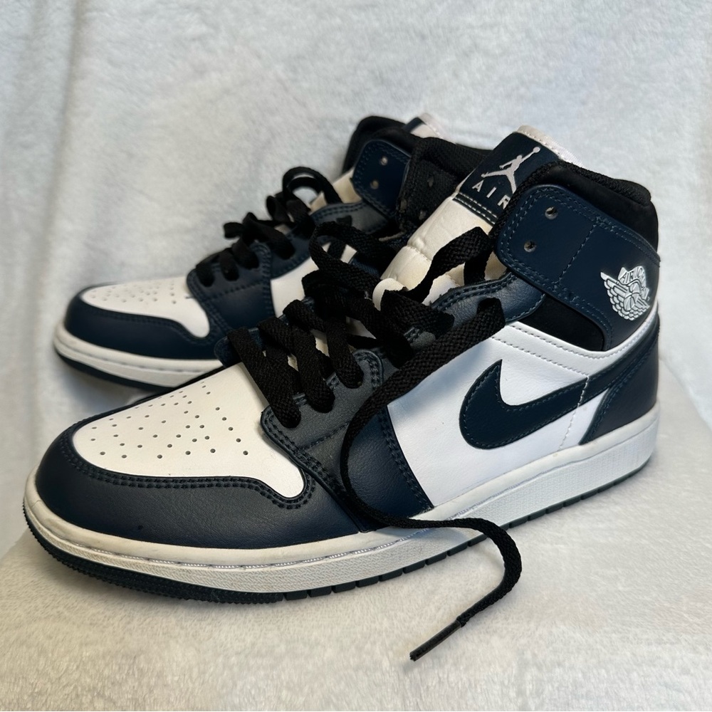 Nike Air Jordan 1 Mid Armory Navy